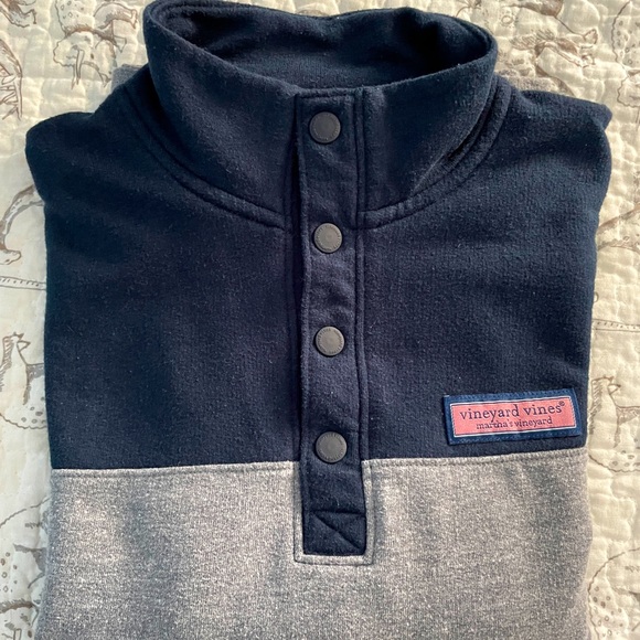 Vineyard Vines Pullover - Picture 1 of 6